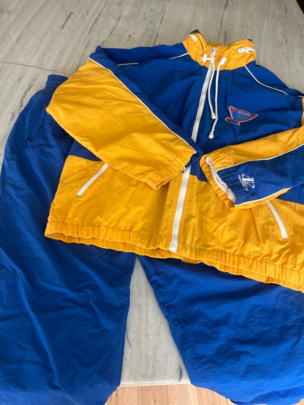 Vtg St Louis Blues NHL WINDBREAKER TRACKSUIT SZ LARGE 2pc JACKET PANTS